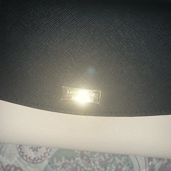 crossbody bag - Picture 2 of 8